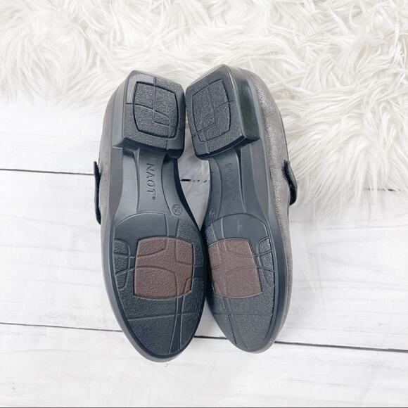 Naot Metallic‎ Pewter Suede Leather Mary Janes Slip On Flat Size 36 - Picture 3 of 4